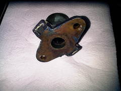 Cutlass_bearing_holder_2_271210.jpg