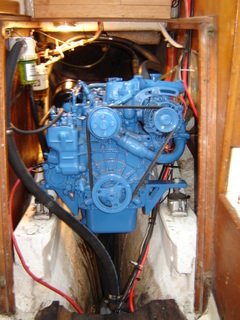 Boat_engine_001.jpg